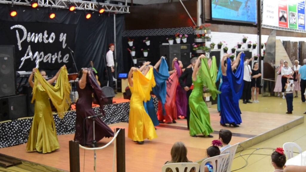 Actuaciones de música y danza folklórica en Pamplona